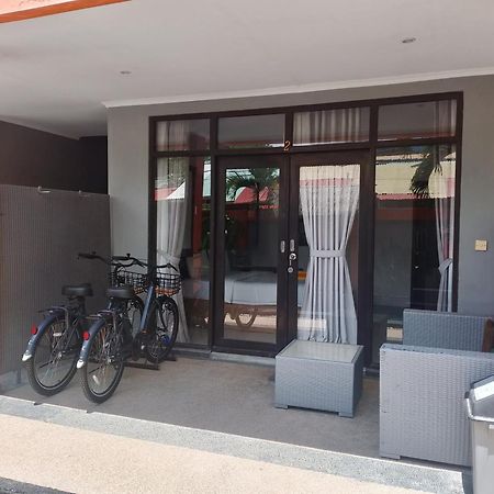 Tropica Gili Total Body Fit - Free Access Gym And Coworking Space Gili Trawangan Exterior photo