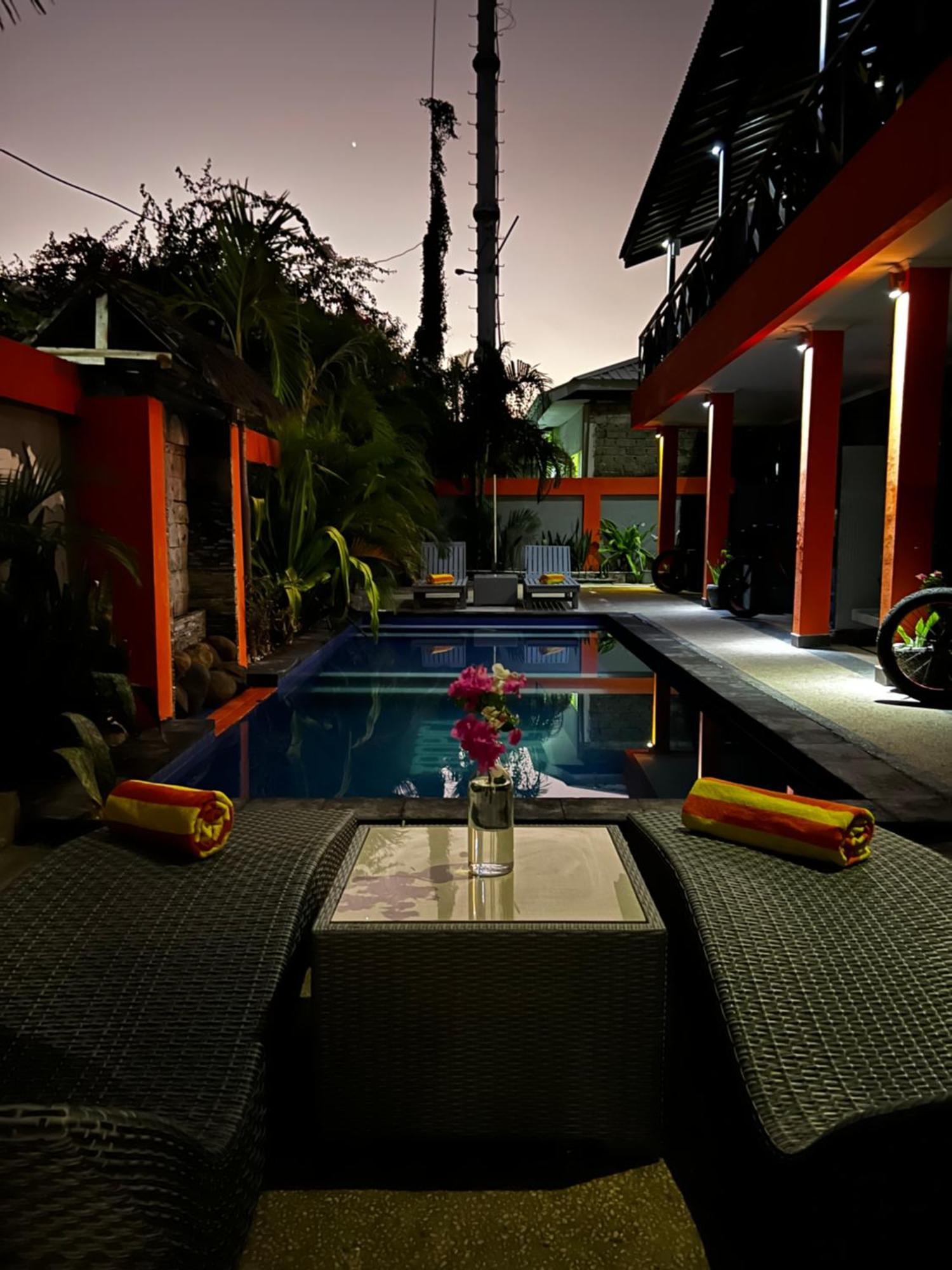 Tropica Gili Total Body Fit - Free Access Gym And Coworking Space Gili Trawangan Exterior photo