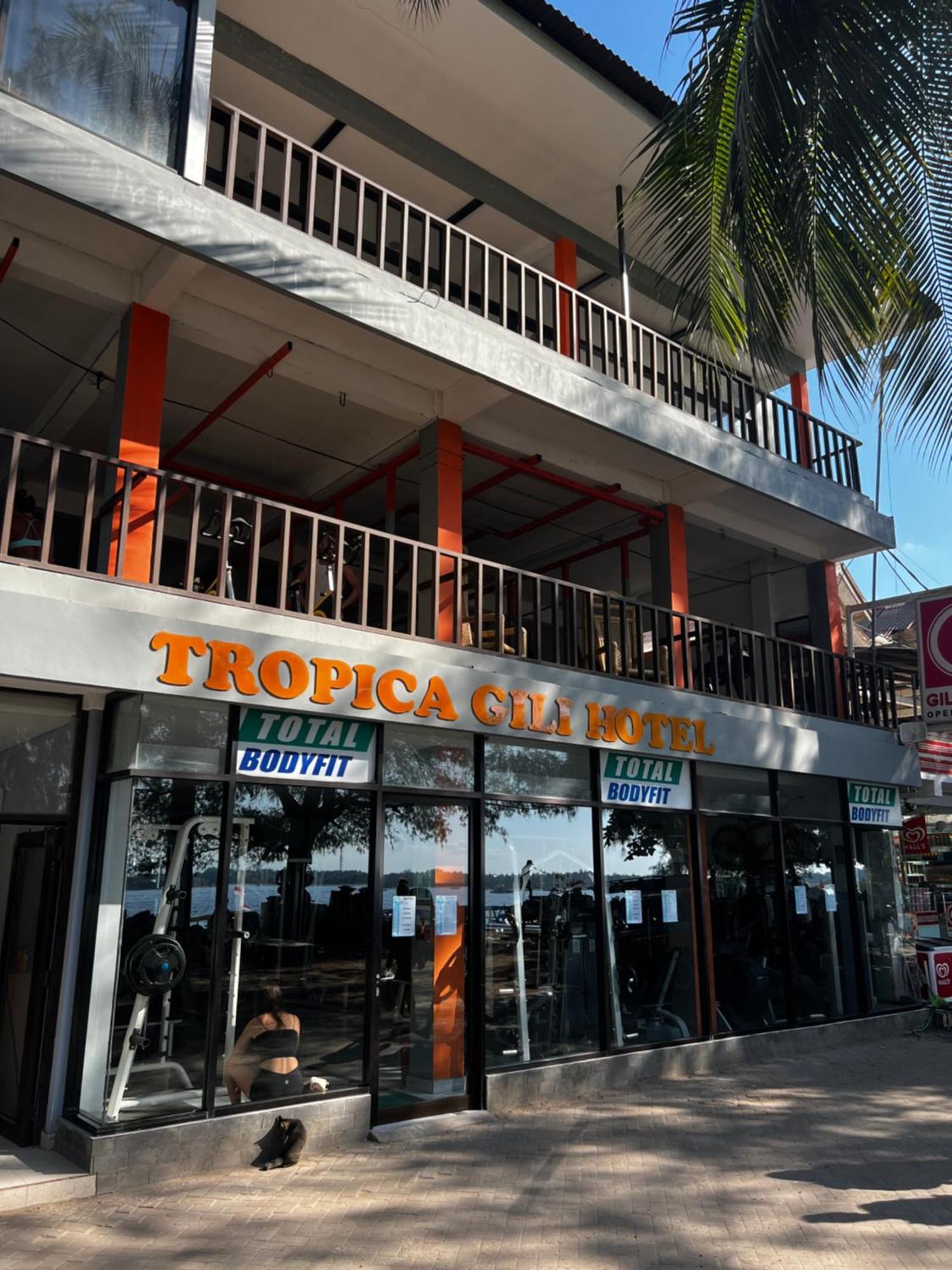 Tropica Gili Total Body Fit - Free Access Gym And Coworking Space Gili Trawangan Exterior photo