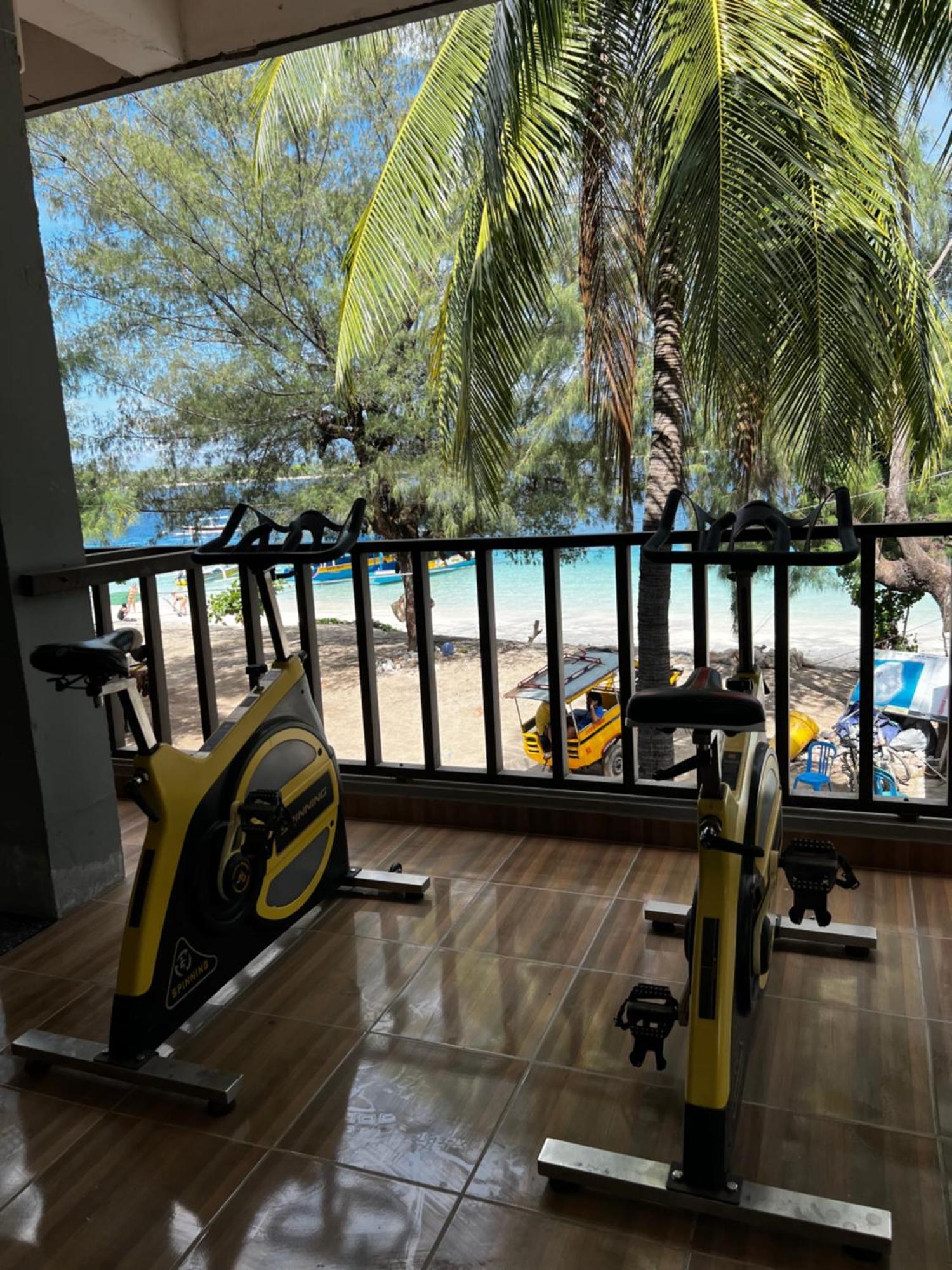 Tropica Gili Total Body Fit - Free Access Gym And Coworking Space Gili Trawangan Exterior photo