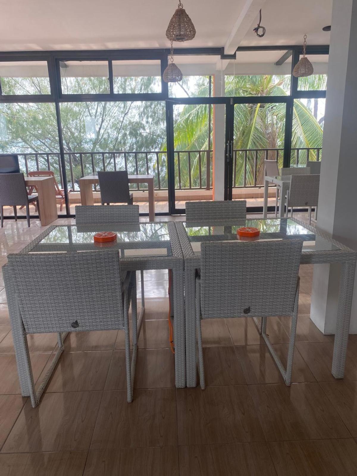 Tropica Gili Total Body Fit - Free Access Gym And Coworking Space Gili Trawangan Exterior photo