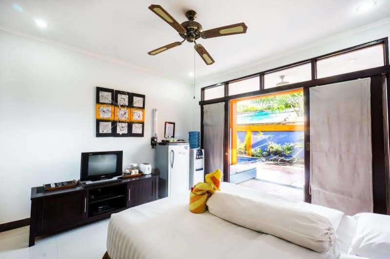Tropica Gili Total Body Fit - Free Access Gym And Coworking Space Gili Trawangan Exterior photo